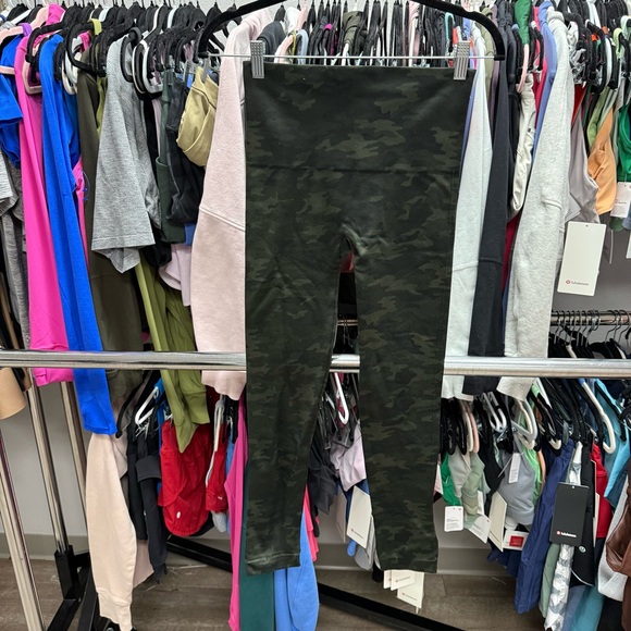 SPANX Pants - SPANX Olive Camo Leggings